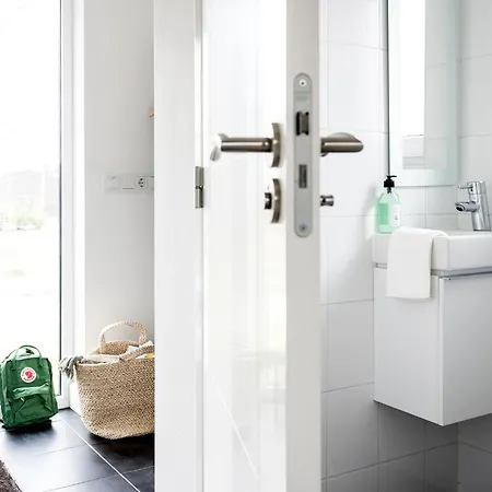بوتيل Watervilla In With Terrace لوستريشْت